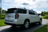 Used 2024 Chevrolet Suburban High Country image 3