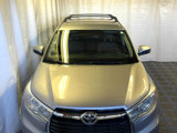 Used 2015 Toyota Highlander LE image 2