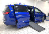 Used 2021 Chrysler Pacifica Touring-L w/ S Appearance Package image 2