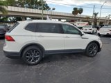 Certified 2022 Volkswagen Tiguan SE image 6