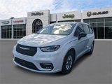New 2025 Chrysler Pacifica Select image 5