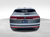 Used 2024 Volkswagen Atlas Cross Sport SE w/ Panoramic Sunroof Package image 6