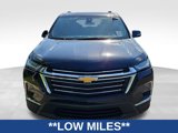 Used 2023 Chevrolet Traverse LT image 2