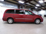 Used 2014 Chrysler Town & Country Touring image 6