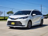 Certified 2021 Toyota Sienna XLE image 3