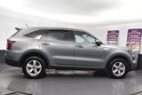 Used 2023 Kia Sorento LX image 4