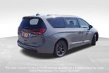New 2025 Chrysler Pacifica Select image 3