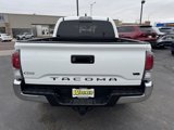 Used 2022 Toyota Tacoma TRD Off-Road image 4