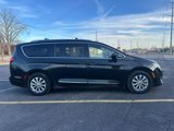 Used 2018 Chrysler Pacifica Touring-L image 4