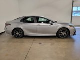 Used 2024 Toyota Camry SE image 3