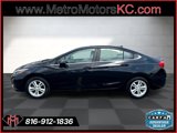 Used 2017 Chevrolet Cruze LT image 2