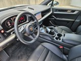 Certified 2025 Porsche Cayenne image 4