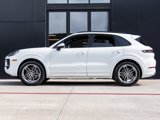 Certified 2025 Porsche Cayenne image 2