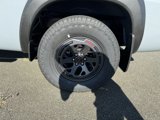 New 2025 Nissan Frontier PRO-4X w/ Pro Convenience Package image 5