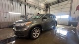 Used 2015 Toyota Highlander XLE image 2