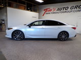 Used 2019 Toyota Avalon XLE image 2