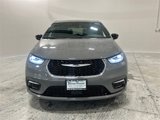 New 2025 Chrysler Pacifica Select image 3