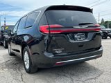 Used 2023 Chrysler Pacifica Touring-L image 5