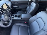 New 2025 Nissan Pathfinder SL image 5
