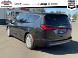 Used 2022 Chrysler Pacifica Touring-L image 4