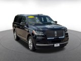 Used 2024 Lincoln Navigator L 4WD image 3