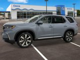 New 2025 Honda Pilot Touring image 2