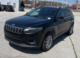 Used 2019 Jeep Cherokee Latitude w/ Cold Weather Group image 2