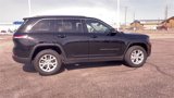 Used 2024 Jeep Grand Cherokee Limited image 2