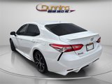 Used 2020 Toyota Camry SE image 2