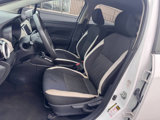 Used 2021 Nissan Versa SV image 3