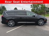 New 2026 Chrysler Pacifica Pinnacle image 3