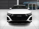 Used 2024 Audi Q8 e-tron Premium Plus w/ Premium Plus Package image 2