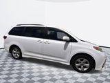 Used 2019 Toyota Sienna LE image 2