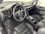 Certified 2025 Porsche Macan image 4