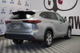 Used 2023 Toyota Highlander XLE image 5