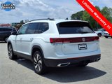 Used 2024 Volkswagen Atlas SE image 3