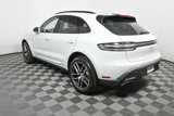 Used 2025 Porsche Macan image 3