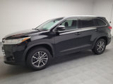 Used 2017 Toyota Highlander XLE image 2