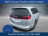 Used 2023 Chrysler Pacifica Limited image 3