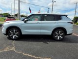 New 2025 Mitsubishi Outlander SE image 2
