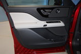 New 2025 Lincoln Aviator AWD image 4
