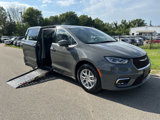Used 2023 Chrysler Pacifica Touring-L image 2