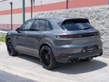 New 2025 Porsche Cayenne image 3