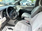 Used 2015 Toyota Sienna LE image 4