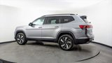 Used 2025 Volkswagen Atlas SE image 5