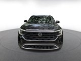 Used 2024 Volkswagen Atlas Cross Sport SE image 2