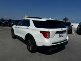 Certified 2022 Ford Explorer XLT w/ Equipment Group 202A image 3
