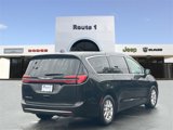 Used 2024 Chrysler Pacifica Touring-L image 5