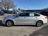 Used 2017 Ford Fusion SE w/ Fusion SE Technology Package image 3