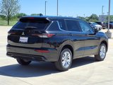 New 2025 Mitsubishi Outlander ES image 4
